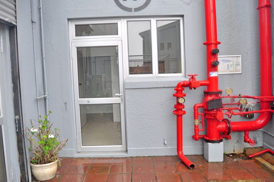 To Let commercial Property for Rent in Maitland Western Cape